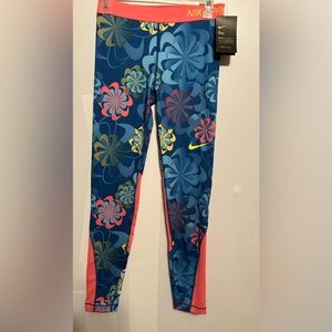 Girls floral Nike pro leggings size XL
